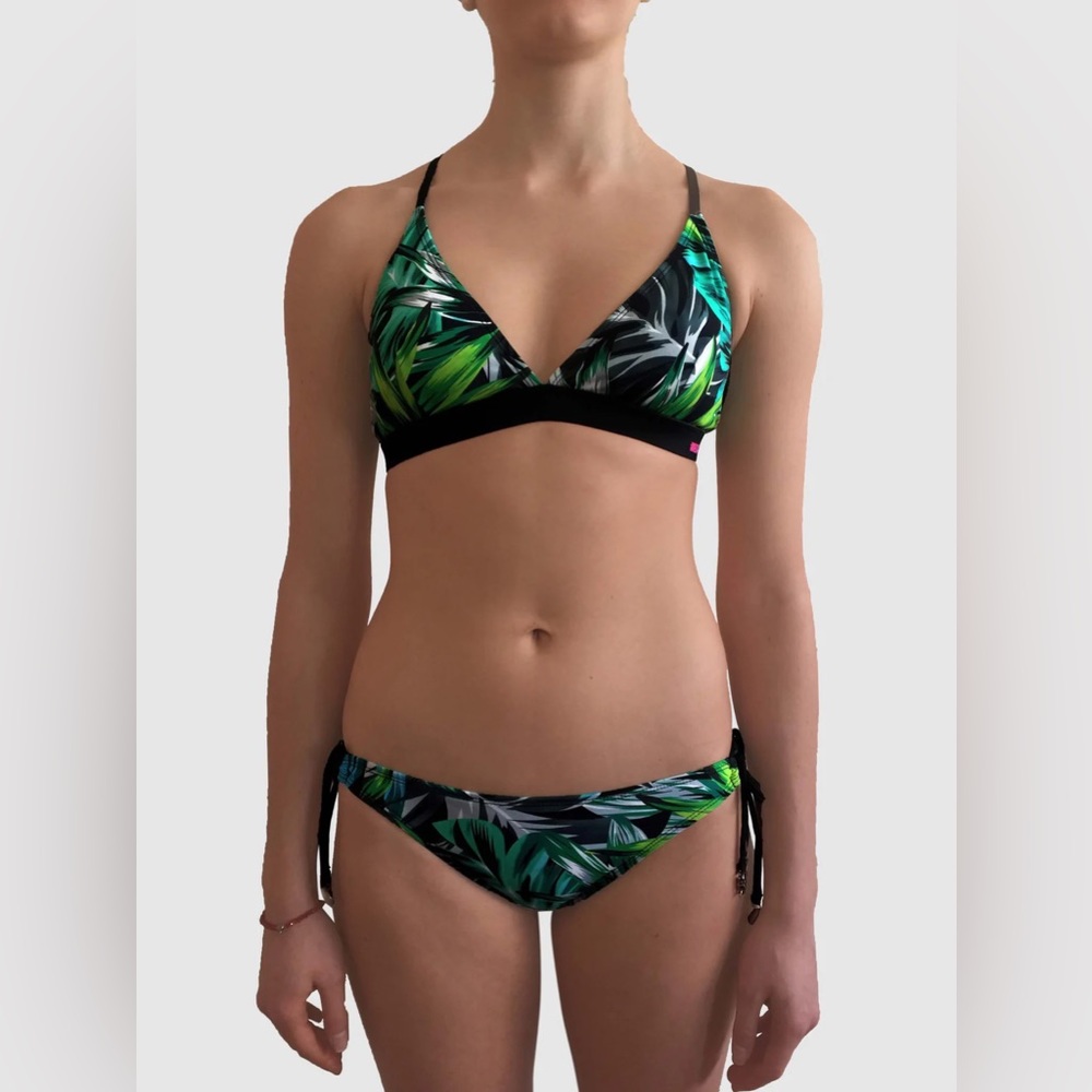 NWT - Bikini sport - Tai